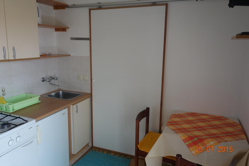 Apartments Mistral Orebic Ruang foto