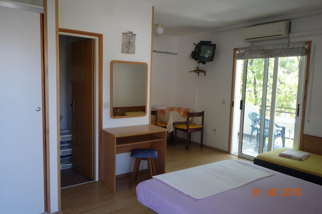 Apartments Mistral Orebic Ruang foto