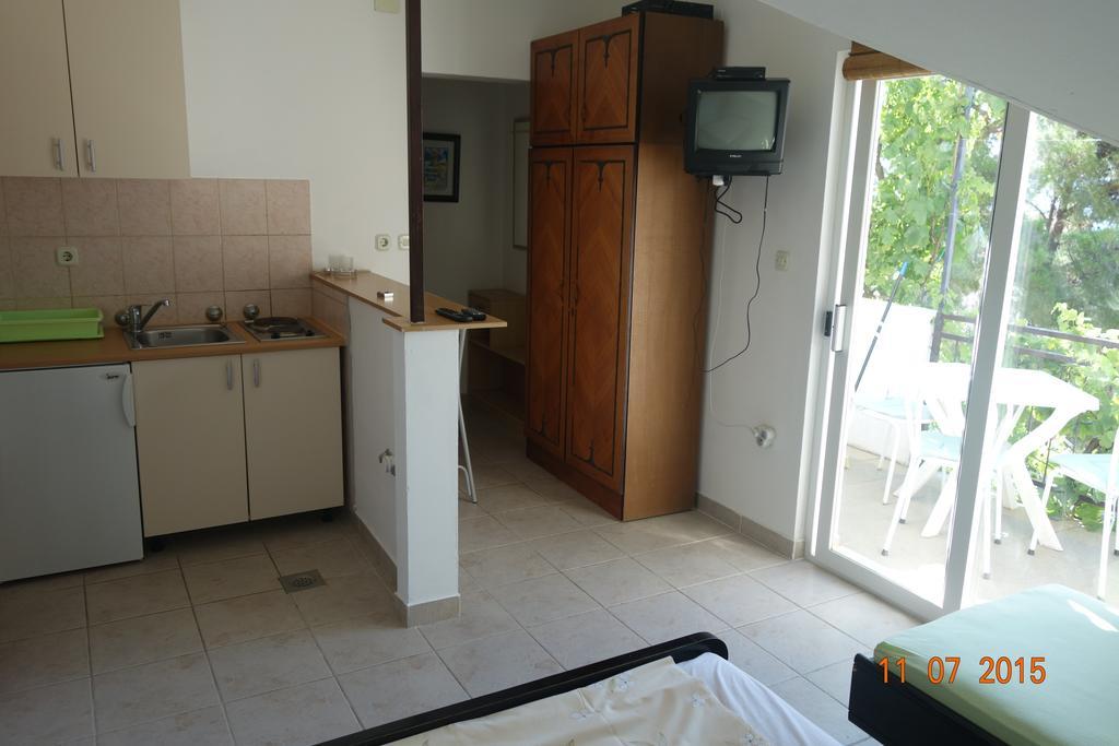 Apartments Mistral Orebic Ruang foto