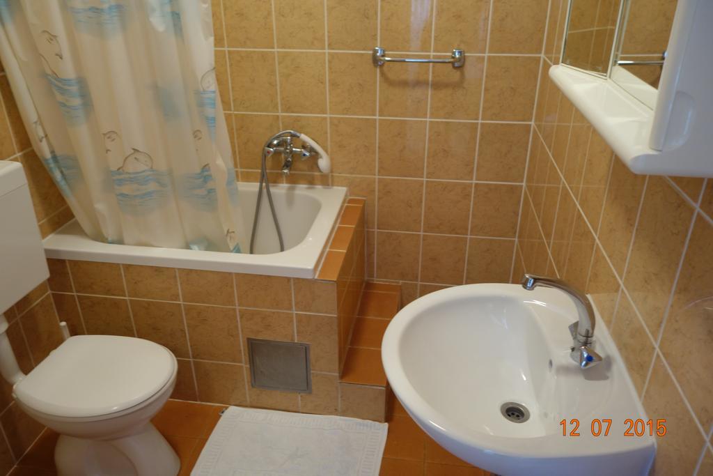 Apartments Mistral Orebic Ruang foto