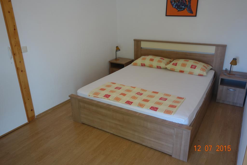 Apartments Mistral Orebic Ruang foto