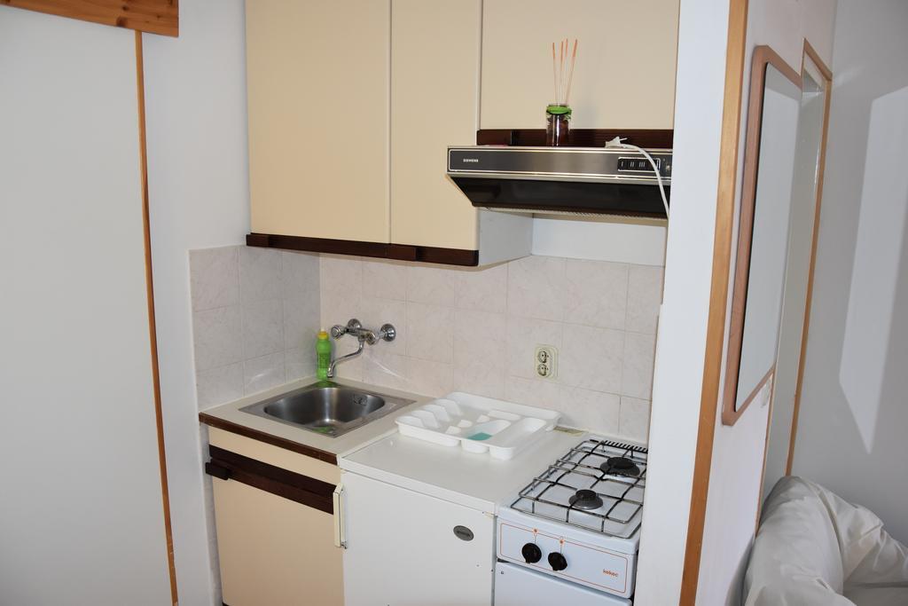 Apartments Mistral Orebic Bagian luar foto