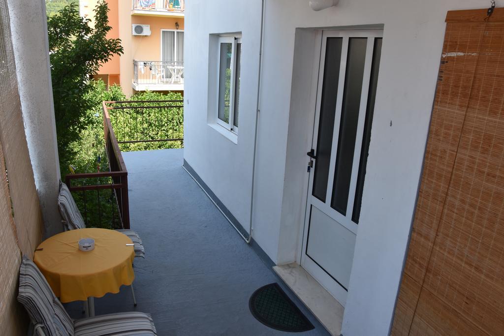 Apartments Mistral Orebic Bagian luar foto