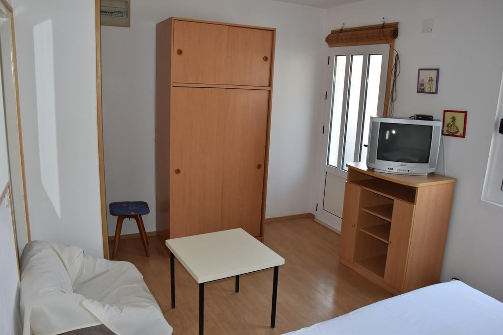 Apartments Mistral Orebic Bagian luar foto